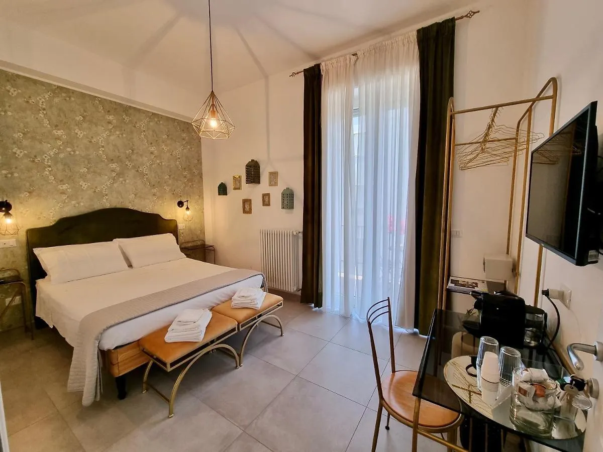 Dimora Giusti Bed & Breakfast Lecce 0*,  Italy